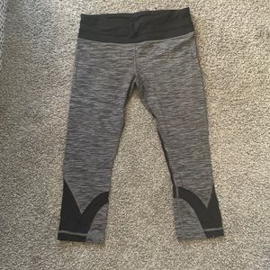 Lululemon cropped biker leggings. Size 8